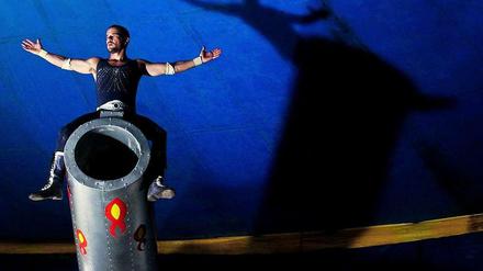 Daniel de Oliveira in "Sangue azul" von Lirio Ferreira.