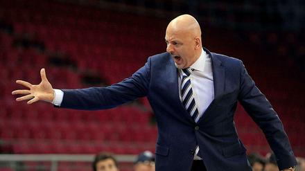 Ausdrucksstark: Albas Trainer Sasa Obradovic treibt sein Team pausenlos an der Seitenlinie an.