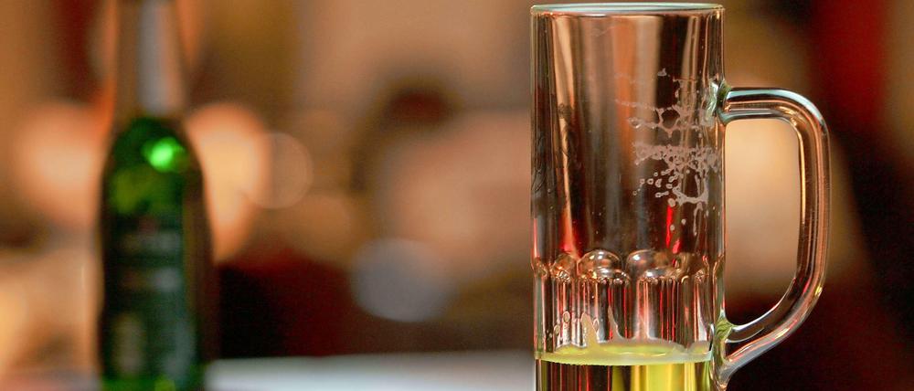 One beer, please: Das Berliner Nachtleben ist längst international geprägt.