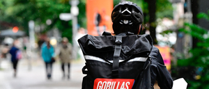 Die Gorillas-Rider haben Arbeitsverträge, die auf ein Jahr befristet sind. Ein halbes Jahr davon gilt als Probezeit.