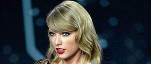 Sängerin Taylor Swift modelt auch für Victoria's Secret. Mit den Drohungen eines Hackers, Nacktfotos von ihr online zu stellen, geht sie ganz gelassen um.
