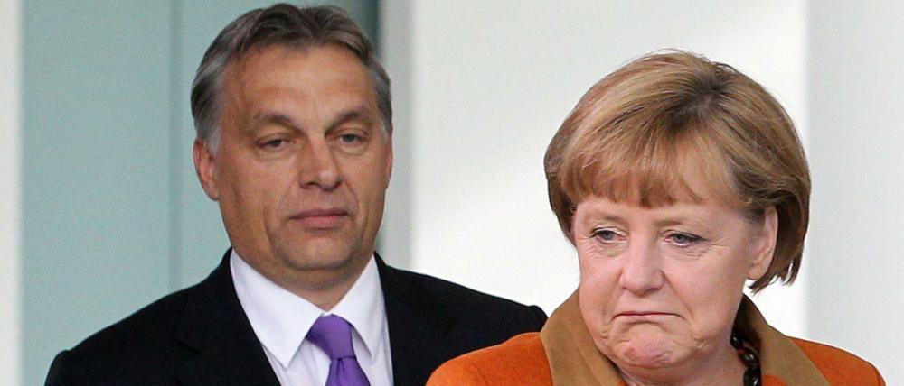 Bundeskanzlerin Angela Merkel (CDU) mit dem ungarischen Ministerpräsidenten Viktor Orban im Oktober 2012