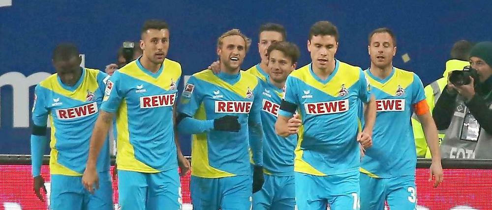 Geschlossene Mannschaftsleistung: Der 1. FC Köln verteidigte gut und war offensiv durch Marcel Risse (3.v.l.) gefährlich.