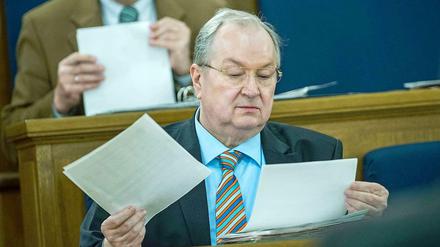 Nüchterne Abschiedslesung . . . 