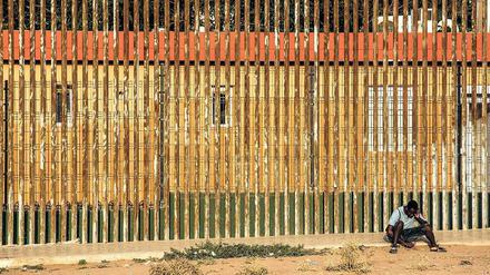 Wer es nach Melilla geschafft hat, für den ist die Reise in Richtung spanisches Festland noch lange nicht geglückt.
