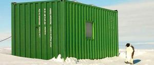 Die nördlichste Bibliothek ist ein Container in der Antarktis. Da ist noch gut lesen.