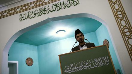Mal angenommen, Saif Ahmed Arif lädt zum Essen ein, der Imam der Berliner Khadiya-Moschee: Was wäre da das beste Mitbringsel?