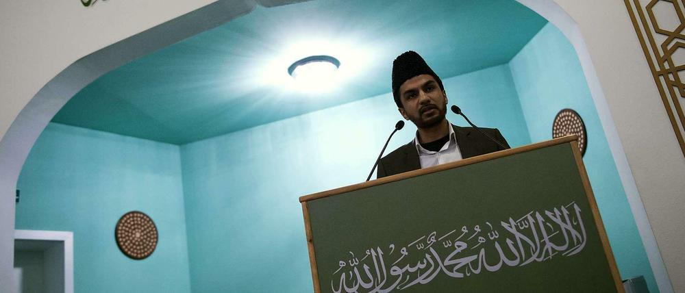 Mal angenommen, Saif Ahmed Arif lädt zum Essen ein, der Imam der Berliner Khadiya-Moschee: Was wäre da das beste Mitbringsel?