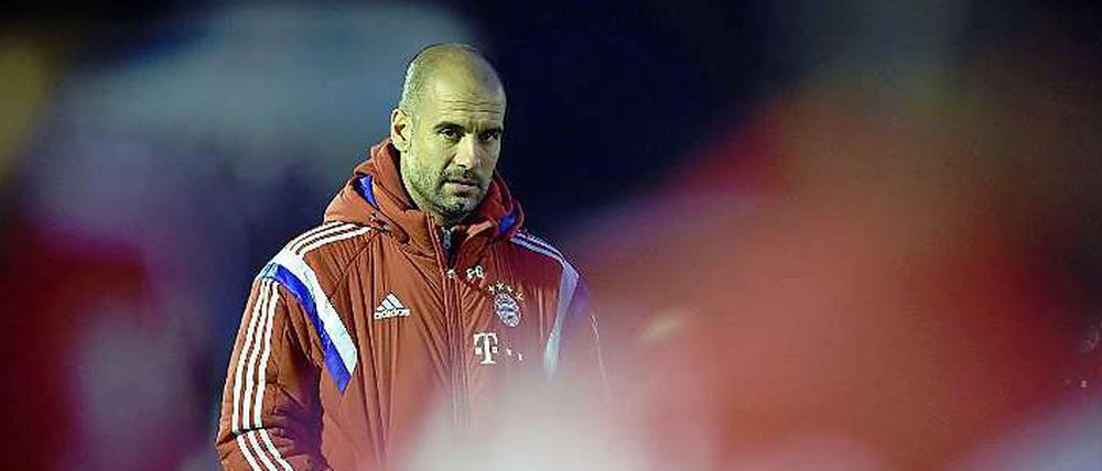 Pep Guardiola zuckte kurz, dann sank sein Körper ohnmächtig zu Boden.