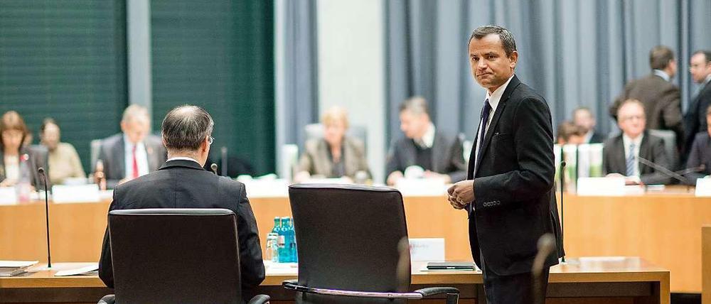 Sebastian Edathy vor dem Untersuchungsausschuss des Deutschen Bundestages.