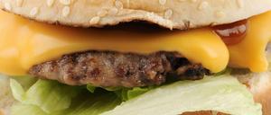 Ein saftiger Cheeseburger.