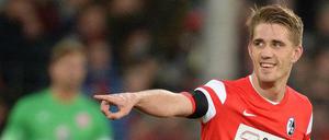 Nils Petersen war der Fußballgott gnädig: Er schoss am Wochenende einen Hattrick für Freiburg.
