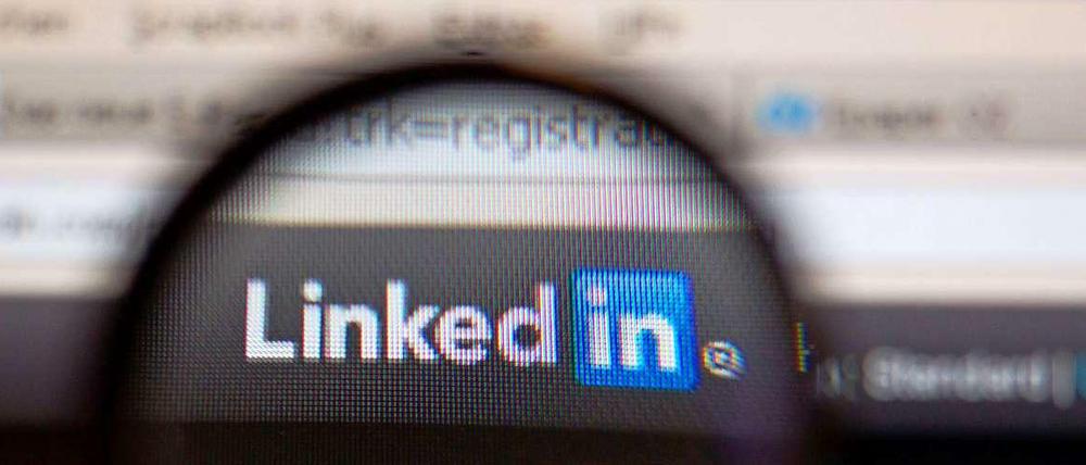 Auf der Suche. Viele Unternehmen nutzen inzwischen Karriere-Portale wie LinkedIn, um neues Personal zu finden.