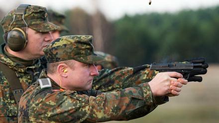 Vorsicht, Schusswechsel. Die Döberitzer Heide ist ein beliebtes Ausflugsziel. Dort plant die Bundeswehr eine Schießanlage.