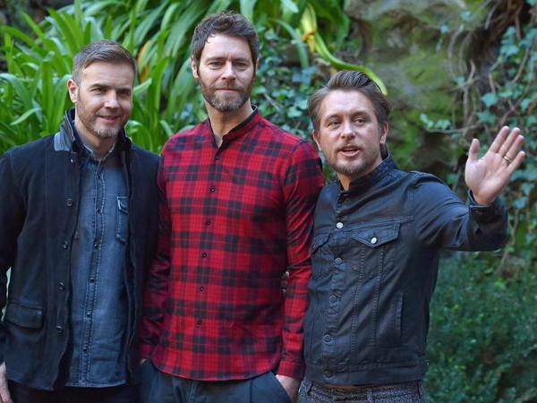 Gestern noch zur Filmpremiere in Rom, heute Abend mit Mini-Konzert im Sony-Center: Take That - also der Rest der Truppe.