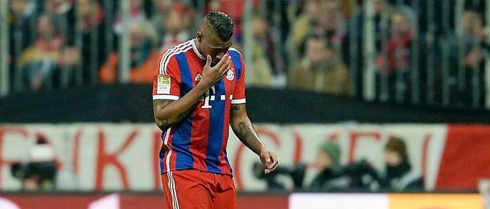 Jerome Boateng musste nach einer Notbremse in der 17. Spielminute vom Platz und setzte die Bayern damit ordentlich unter Zugzwang.