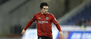 Manuel Schmiedebach, 26, kam 2008 von Hertha BSC II zu Hannover 96. Dort bestritt der Mittelfeldspieler bisher 128 Bundesligaspiele.