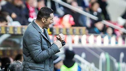 Und so freut sich der Trainer Pal Dardai.