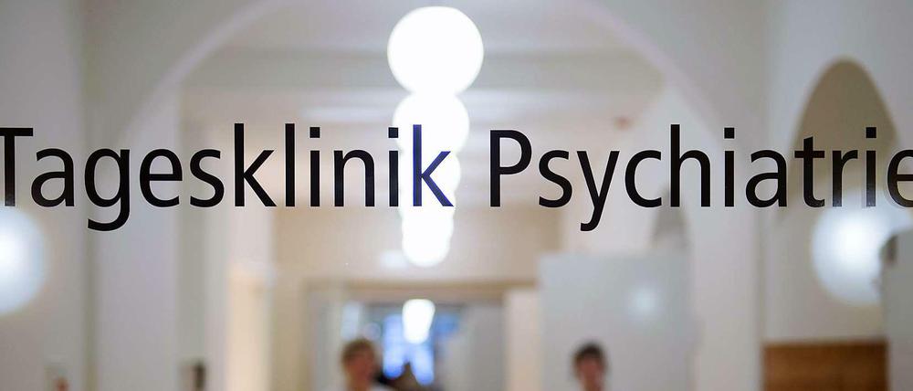 Immer wieder wird um Zwangsmittel in Psychiatrien gestritten - gerade nach einem Urteil des Bundesverfassungsgerichtes 2011.