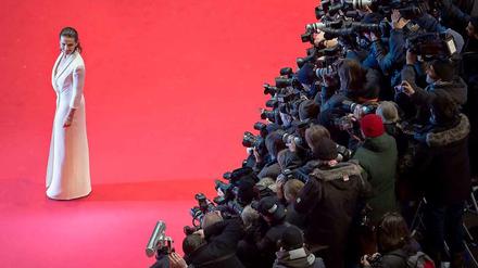 Im Mittelpunkt: Juliette Binoche ist der Start des Eröffnungsfilms "Nobody wants the Night" zum Start der 65. Berlinale.