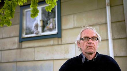 Der schwedische Künstler Lars Vilks in seinem Haus in Schweden im Jahr 2010.
