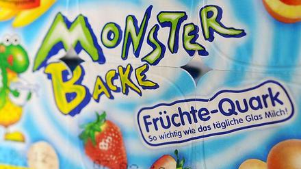 Viel Zucker. Im Früchte-Quark steckt mehr als ein Glas Milch.