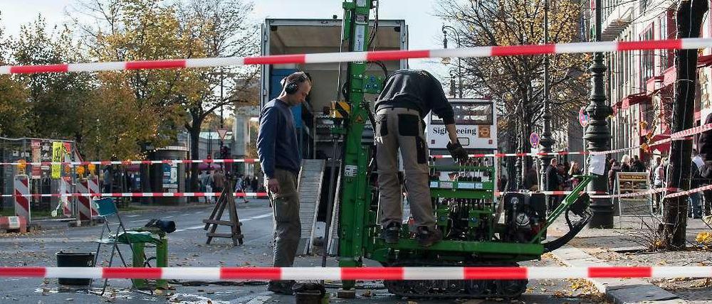 Baustelle vorbei: Unter den Linden rollt der Verkehr wieder auf beiden Fahrbahnen.