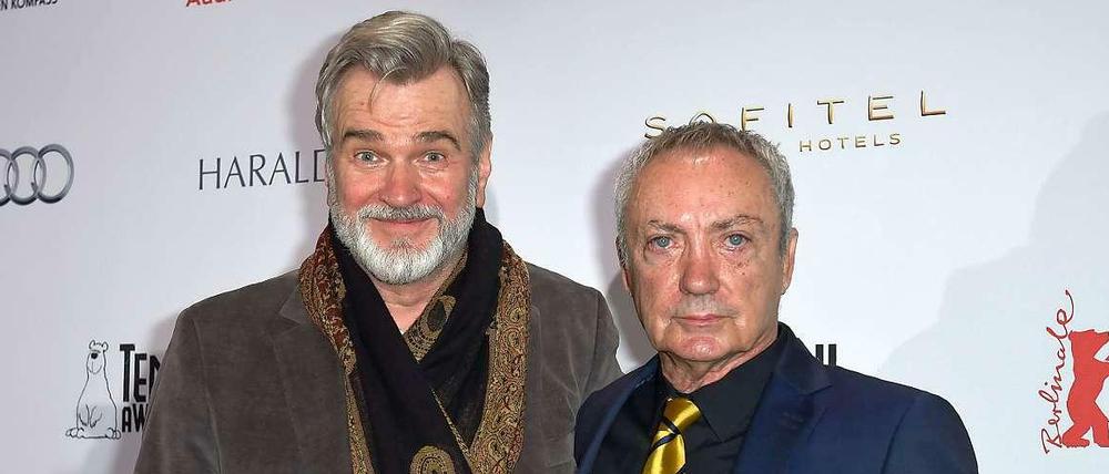 Wieland Speck (l.), Programmleiter der Sektion Panorama der Berlinale, und Schauspieler Udo Kier bei der Verleihung des Teddy Award.