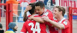 Die Entscheidung: Christopher Quiring jubelt nach seinem Treffer zum 3:1.