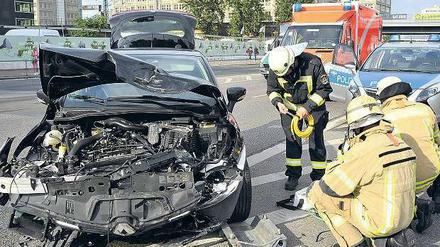 Es kracht und kracht: Alle vier Minuten wurde die Polizei 2014 zu einem Verkehrsunfall gerufen. Insgesamt wurden 132 000 Unfälle in der Stadt gezählt. 52 Menschen kamen dabei ums Leben.