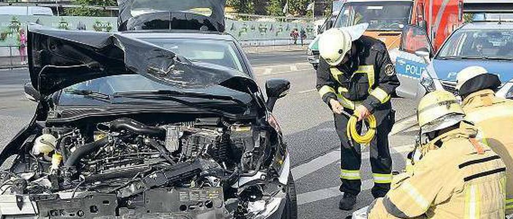 Es kracht und kracht: Alle vier Minuten wurde die Polizei 2014 zu einem Verkehrsunfall gerufen. Insgesamt wurden 132 000 Unfälle in der Stadt gezählt. 52 Menschen kamen dabei ums Leben.