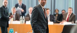 Sebastian Edathy muss sich nun wegen Kinderporno-Verdachts verantworten. Moralisch wiegt der Vorwurf schwer - juristisch nicht.