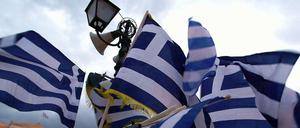 Kundgebung in Athen. Am Syntagma-Platz wird am 16. Februar für einen Schuldenschnitt gegenüber Brüssel demonstriert.