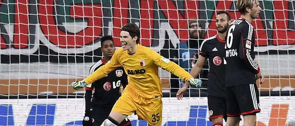 Torwart als Torjäger. Marvin Hitz nach seinem Treffer.
