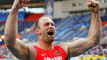Siegerpose. Bei den nächsten Olympischen Spielen soll es mehr Athleten so gehen wie Diskuswerfer Robert Harting. Er gewann in London Gold.