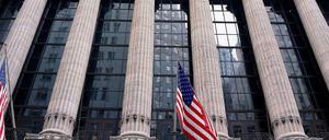 Wall Street. Erleichtert hat die US-Börse das Ergebnis des ersten Stresstests registriert.