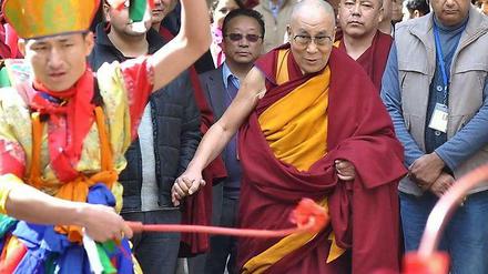 Der Dalai Lama bei einem rituellen Fest in Indien.