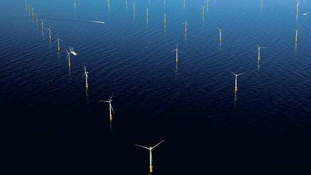 Meer investieren. Windparks und Stromnetze sind für Versicherer auf Suche nach stabilen Renditen interessant.