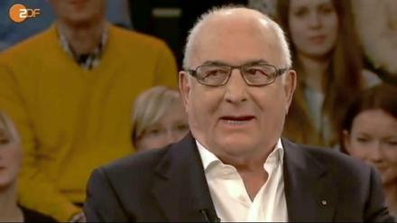 Der langejährige "Aktenzeichen XY... ungelöst"-Moderator Konrad Toenz ist am Sonntag gestorben.