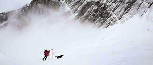 Bei Lawinenunglücken in Polen und der Türkei sind am Wochenende fünf Menschen getötet worden