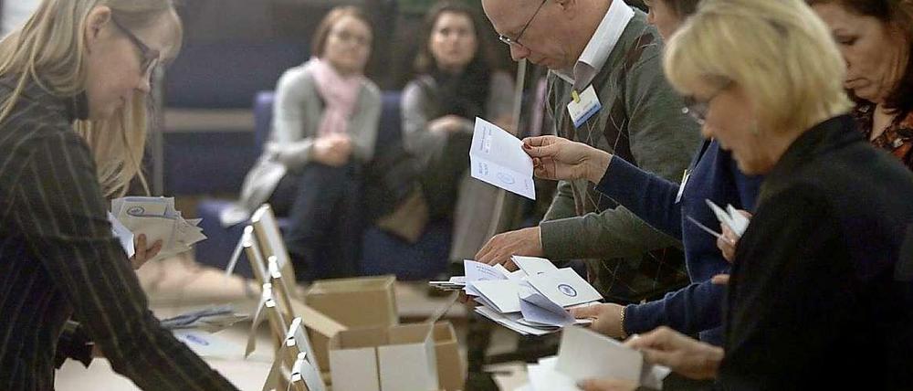 Die Spannung steigt. Am Sonntagabend werden die Stimmzettel, hier in der Hauptstadt Tallinn, ausgezählt. 