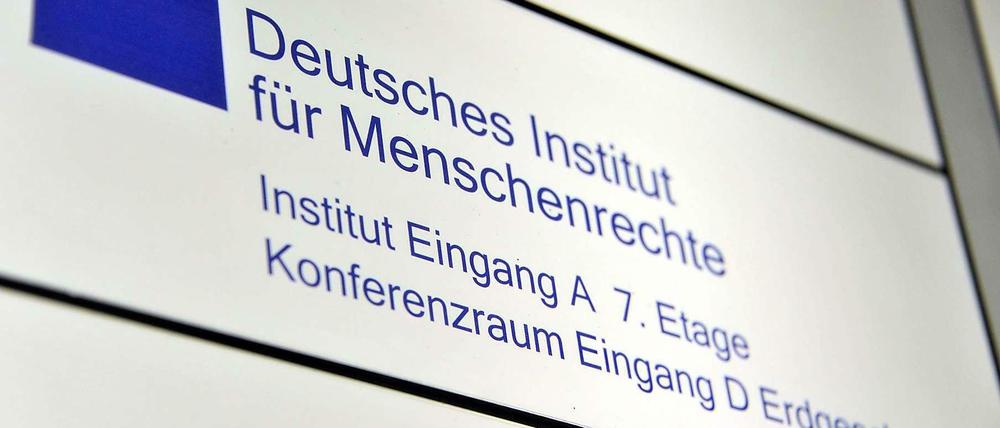 Eingang zum Deutschen Institut für Menschenrechte in Berlin