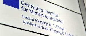 Eingang zum Deutschen Institut für Menschenrechte in Berlin