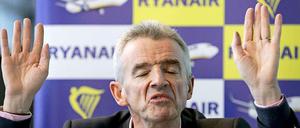 Witzbold. Für die Fotografen schneidet Michael O'Leary gern Grimassen. Im Wettbewerb mit der Konkurrenz versteht er aber wenig Spaß.