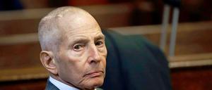 Der New Yorker Immobilien-Magnat Robert Durst hat sich bei einer TV-Serie verplappert und wurde am Samstag verhaftet.