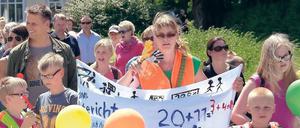 Engagiert. Eltern aller Schichten liegt der Schulerfolg ihrer Kinder am Herzen, aber viele können ihnen kaum helfen.