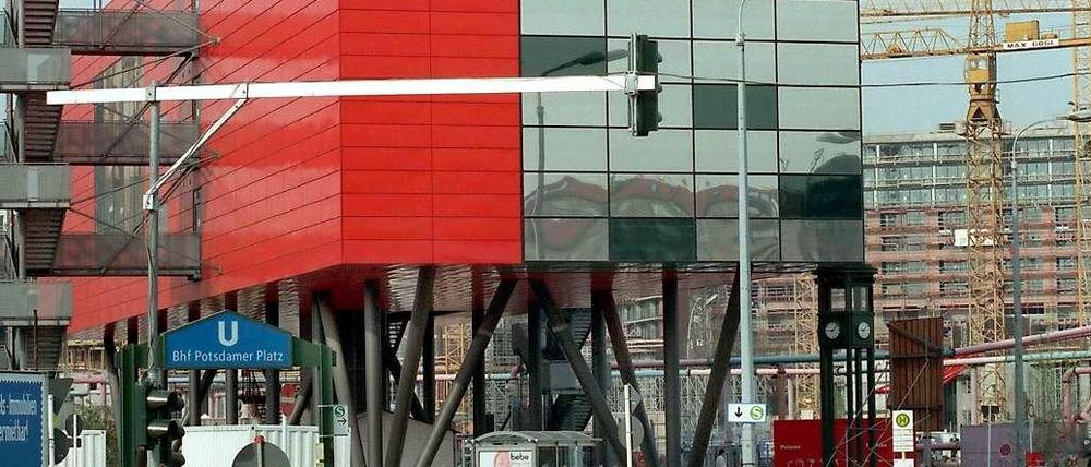 Die Infobox am Potsdamer Platz war einst Treffpunkt der Baustellenfans. 