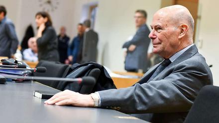 Wolfgang Fürniß am Mittwoch beim Prozessauftakt vor dem Landgericht Heidelberg. 
