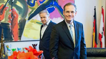 Generationswechsel im Roten Rathaus: Vor 100 Tagen hat Michael Müller von Klaus Wowereit den Stuhl des Regierenden Bürgermeisters übernommen.