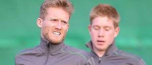 Andre Schürrle (l.) und Kevin de Bruyne wollen mit dem VfL Wolfsburg Titel gewinnen. Die Europaleague ist dafür perfekt geeignet, findet Sebastian Stier.
